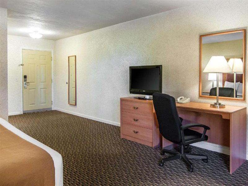 Quality Inn & Suites At Coos Bay Норт-Бенд Екстер'єр фото